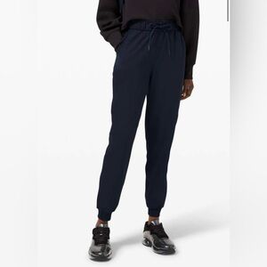 Black Keep Moving Joggers -Lululemon Size 0